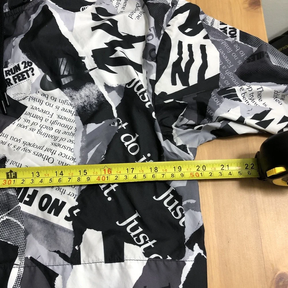 Nike cropped windbreaker